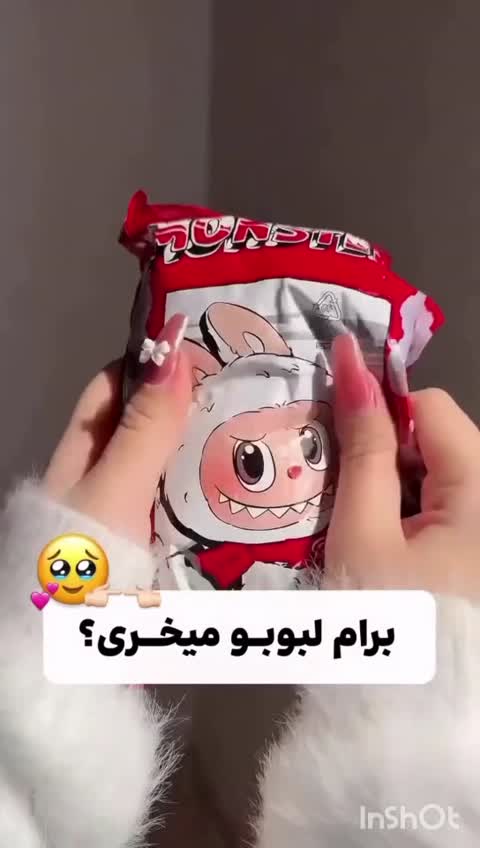 عروسک لبوبو مدل کوکاکولا برند پاپ مارت