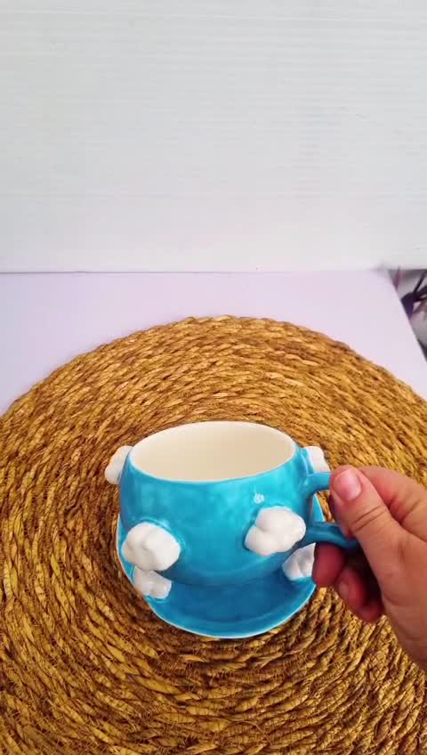 لیوان برجسته ابر بهمراه نلبکی