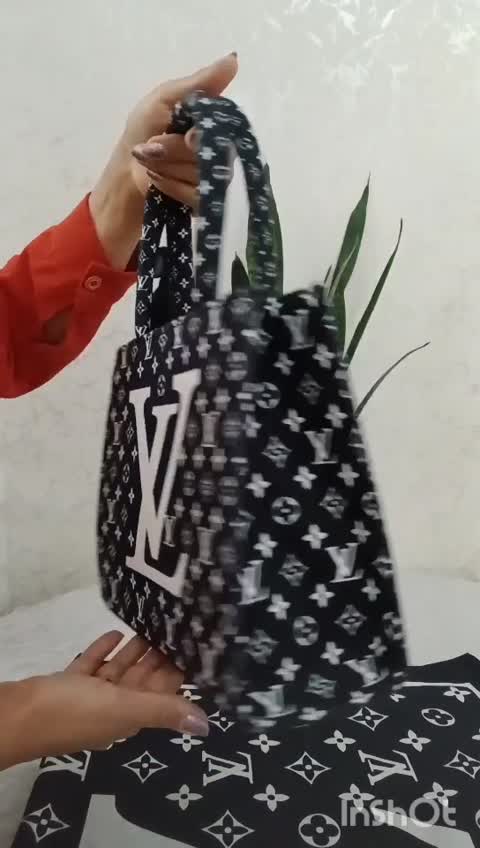 ست کیف و شال طرح LVمشکی