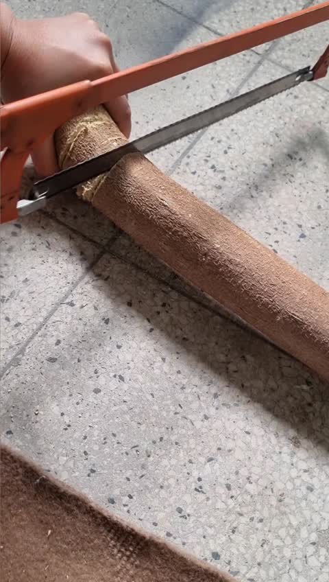 کتابخانه مکرومه پاپیروس (دیوارکوب نگهدارنده کتاب)