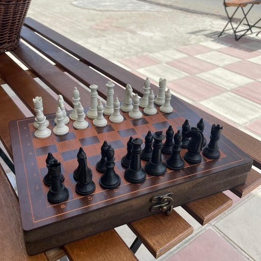 3 بازی تخته ، شطرنج ، منچ  چوبی با حکاکی لیزری در یک بازی