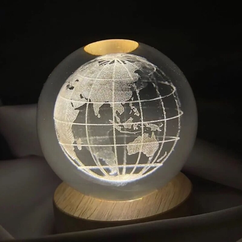 گوی کریستالی سه بعدی کره زمین با پایه چوبی ارسال در تهران با اسنپ