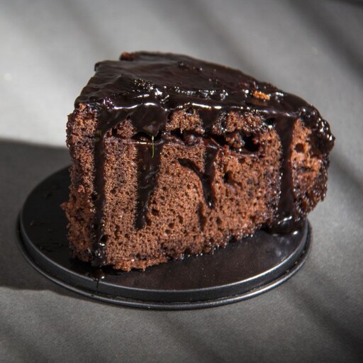 کیک خیس شکلاتی،کیک خنک،پخت روز،با تزئین شکلات