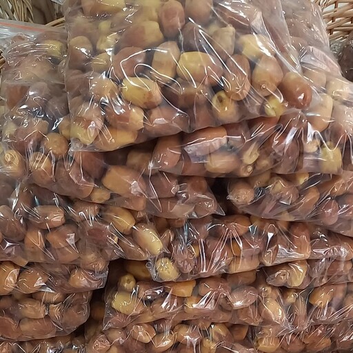 خرما زاهدی خوشرنگ وخشک