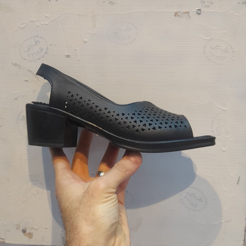 کفش سوراخدار زنانه طبی اصل تولید تبریز مناسب ایستادن و پیاده روی روزمره جلو پشت باز  بهاره راحتی ارسال رایگان در مسترشوز