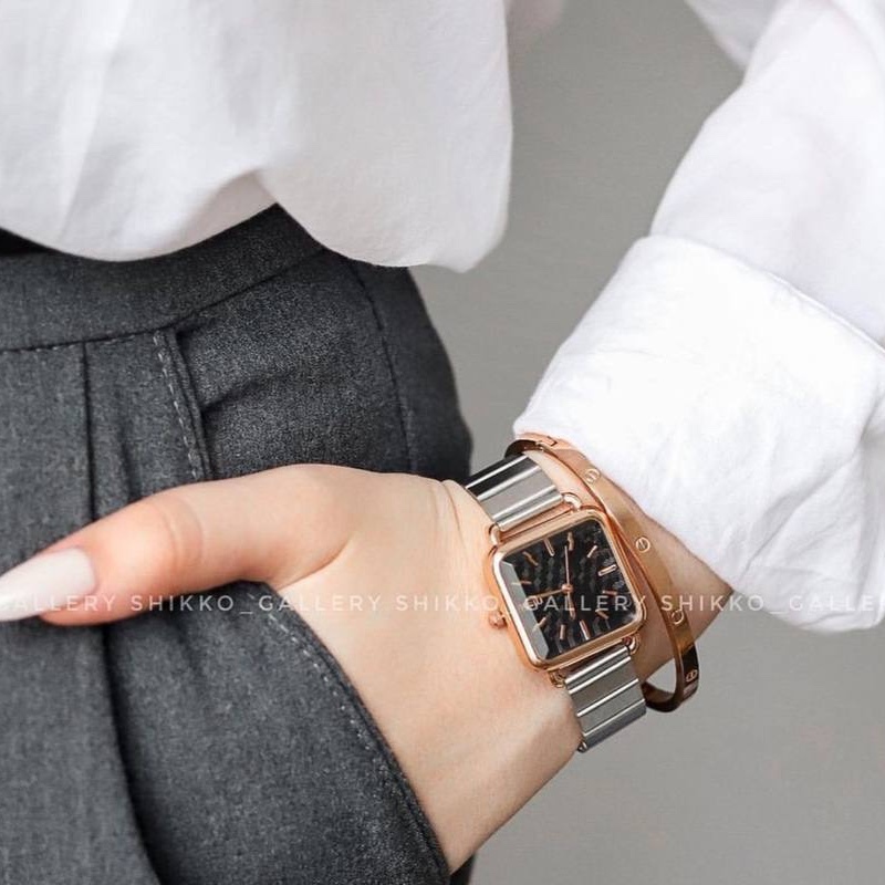 ساعت مچی زنانه شیک به همراه دستبند کارتیه 