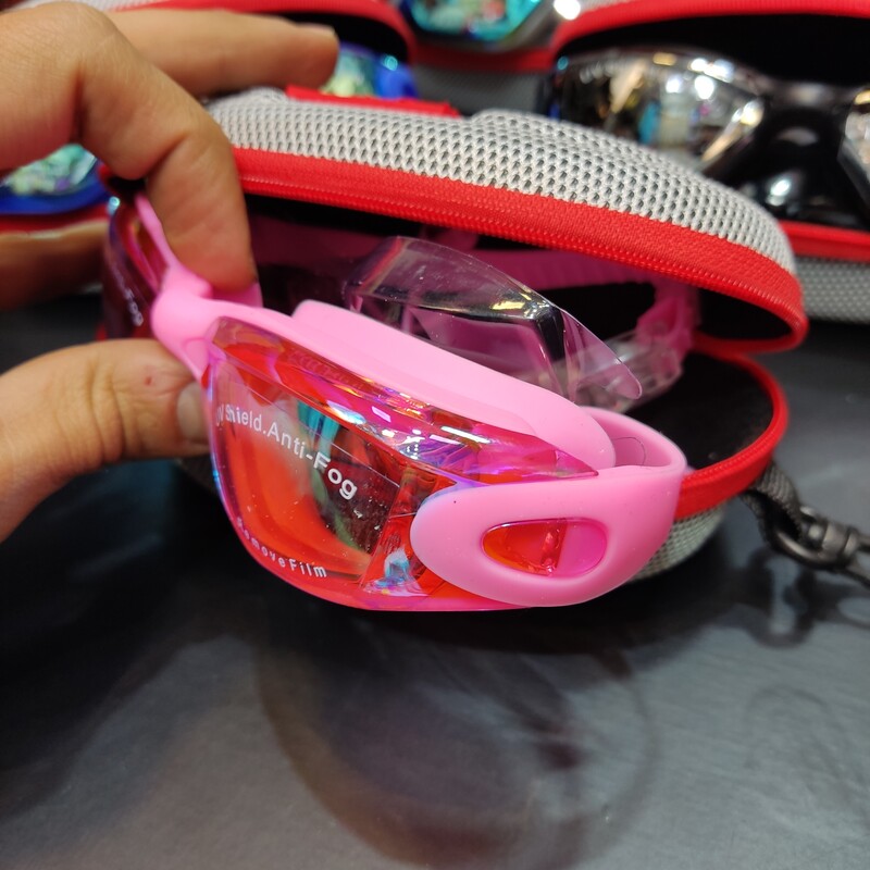 عینک شنا speedo گوشگیردار بند سلیکونی در4رنگ