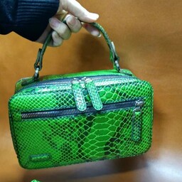 کیف لوازم آرایشی چرم طبیعی سبز پیتون مدل i-158 ایزاکو