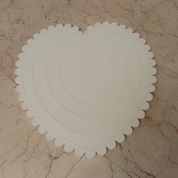 سینی دیس صفحه قلبی سفید پلاستیکی کیک طرح قلب قطر  37 پایه دار 