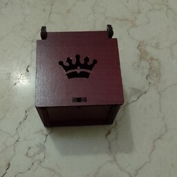 جعبه باکس انگشتر تاج چوبی قهوه ای مربع ابعاد 5در5 جا گردنبند گوشواره دستبند کادویی هدیه گیفت