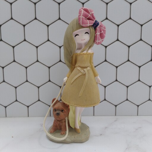 مجسمه دختر ایستاده با سگ-مجسمه باربی پلی استر خارجی