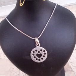 گردنبند زنانه و دخترانه مدل قلب نقره ای دست ساز نیل