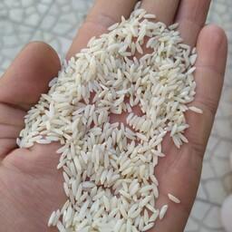 برنج علی کاظمی لرستان  دانه بلند ،سفید و یکدست 