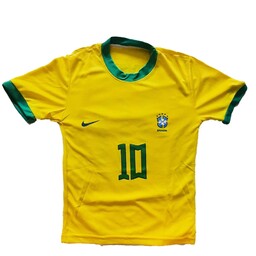 لباس تیم ملی برزیل به همراه شرت و  یک عدد اشانتیون (با نام نیمار شماره 10)