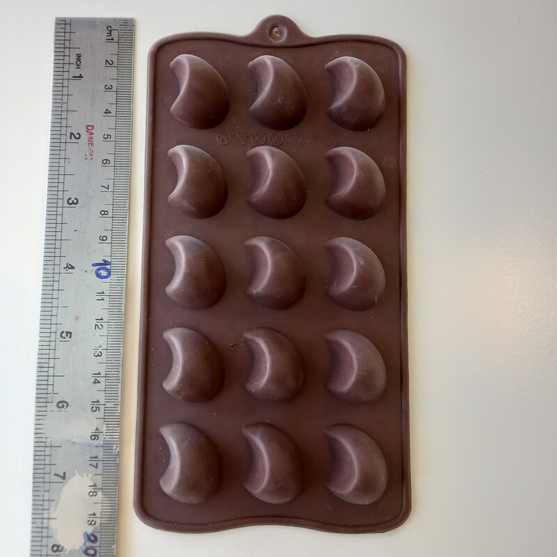 قالب شکلات،ژله،پاستیل جنس سیلیکونی در ابعاد 20در 10سانت