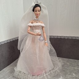 لباس عروسک باربی شامل لباس عروس، شیفون و گردنبند  مناسب باربی لاغر 