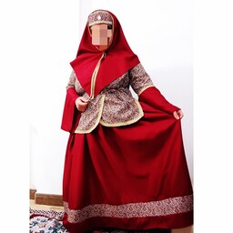 لباس سنتی قجری یا قاجاری دخترانه و زنانه رنگ زرشکی قرمز به همراه روسری و یا سربند سکه دوزی شده