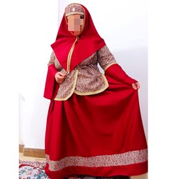 لباس محلی و سنتی قجری یا قاجاری زنانه و دخترانه قرمز روشن به همراه کلاه یا سربند سکه دوزی شده 