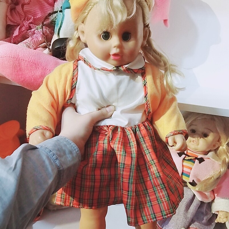 عروسک زیبا دخترانه رنگ نارنجی سایز متوسط 