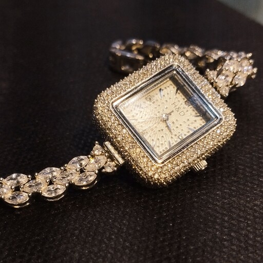 ساعت نقره زنانه عیار 925 نقره ایتالیایی آبکاری طلای سفید مدل مستطیل طرح  گل نقره جات بافندگان 