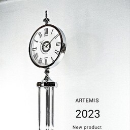 ساعت ایستاده آبکاری شده آرتمیس مدل 2032 رنگ سیلور  صفحه سفید 