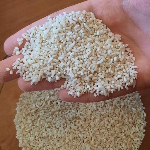 برنج لاشه هاشمی خالص مزرعه سلامت گیتی ،محصول شالیزارهای گیلان،خوش طعم،بسیا معطر ،در  کیسه های 10 کیلوگرم 