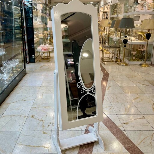  آینه قدی
جاجواهری بزرگ کمدی
ام دی اف
هزینه ارسال به عهده مشتری