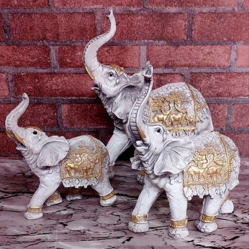 مجسمه فیل سه تایی 