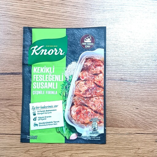 چاشنی مرغ کنور با طعم ریحان و آویشن و کنجد (29 گرم) Knorr