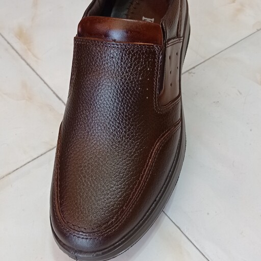 کفش چرم طبیعی مردانه کلاسیک.سایز 40 تا44،رنگ قهوه ای و مشکی.ارسال رایگان
