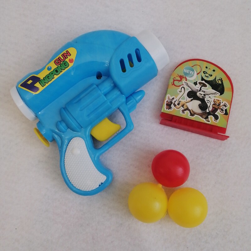 تفنگ توپ انداز دارای 3 توپ و یک هدف اسباب بازی 