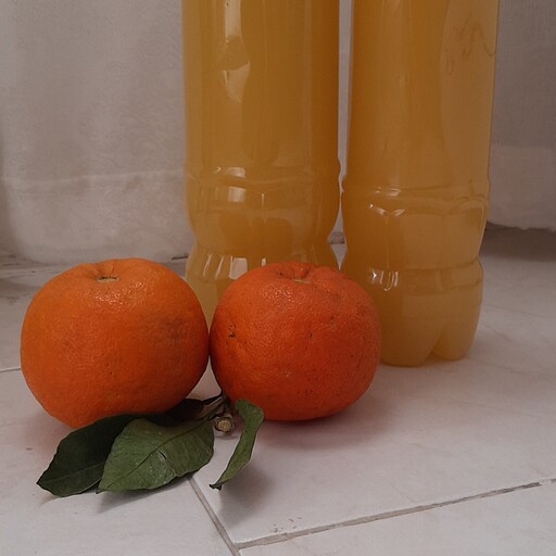 آب نارنج خانگی یک و نیم لیتری بدون افزودنی