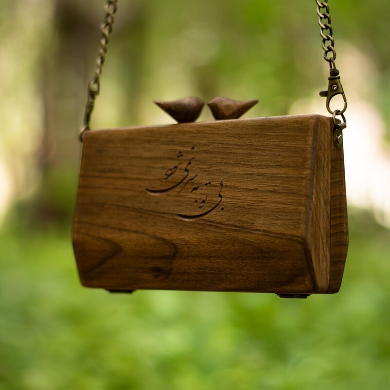 کیف چوبی  مدل روناک مناسب برای هدیه دادن و کادویی بسیار سبک و  یه کار متفاوت