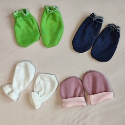 دستکش نوزادی در 4 رنگ مختلف 