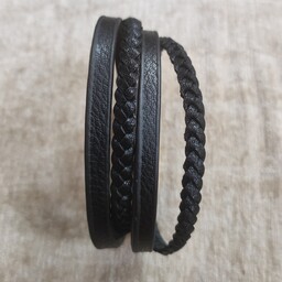 دستبند چرمی چهار رشته ای مشکی زنانه و مردانه 