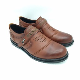 کفش مردانه چرم رسمی دوردوخت قیمت مناسب و کیفیت عالی رنگ عسلی کد 220125 محصول غرفه منصف باسلام ارسال رایگان به سراسر کشور