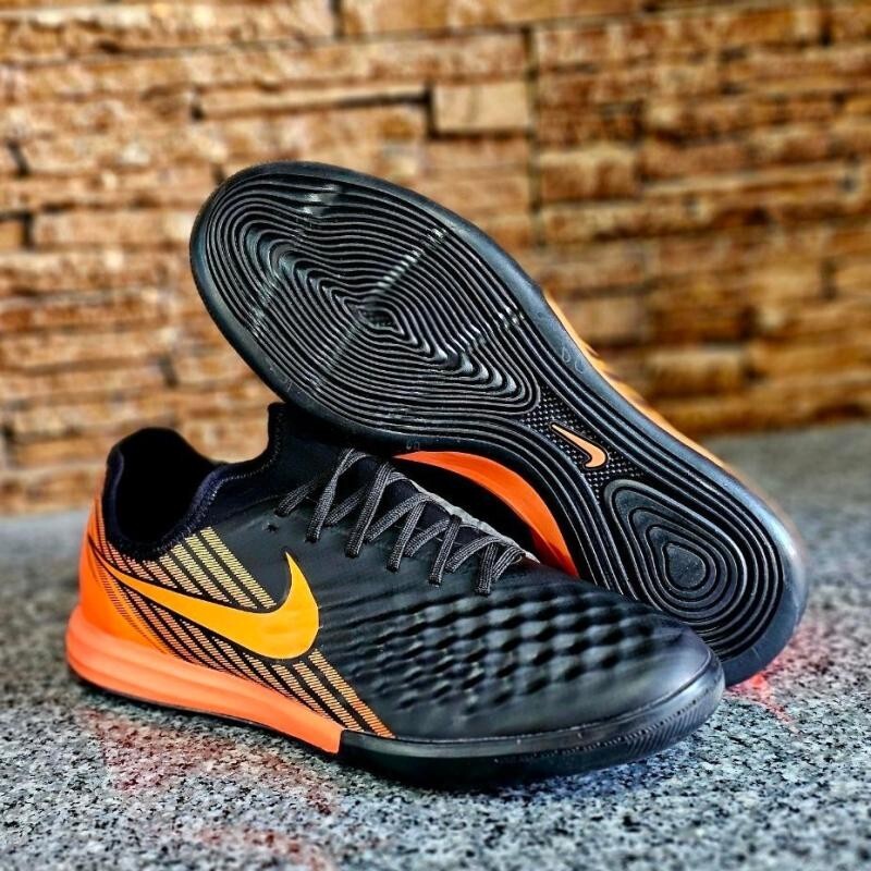 کفش فوتسال نایک مجیستا ایکس فاینال های کپی درجه یک بالاترین کیفیت بعد از اورجینال ساخت ویتنام (رنگ مشکی نارنجی)