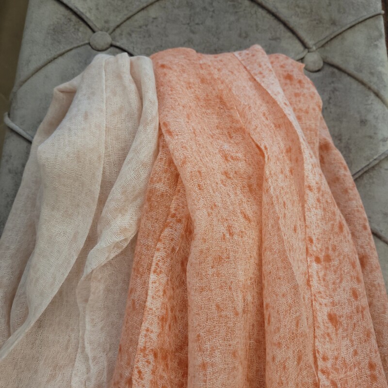 شال وارداتی کنفی  پر طرفدار آبرنگی-ایستایی عالی-عرض بزرگ-در 2 رنگ هلویی و صورتی پاستیلی