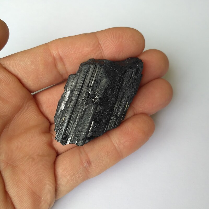 سنگ معدنی تورمالین سیاه 40 گرم   (کد1241)