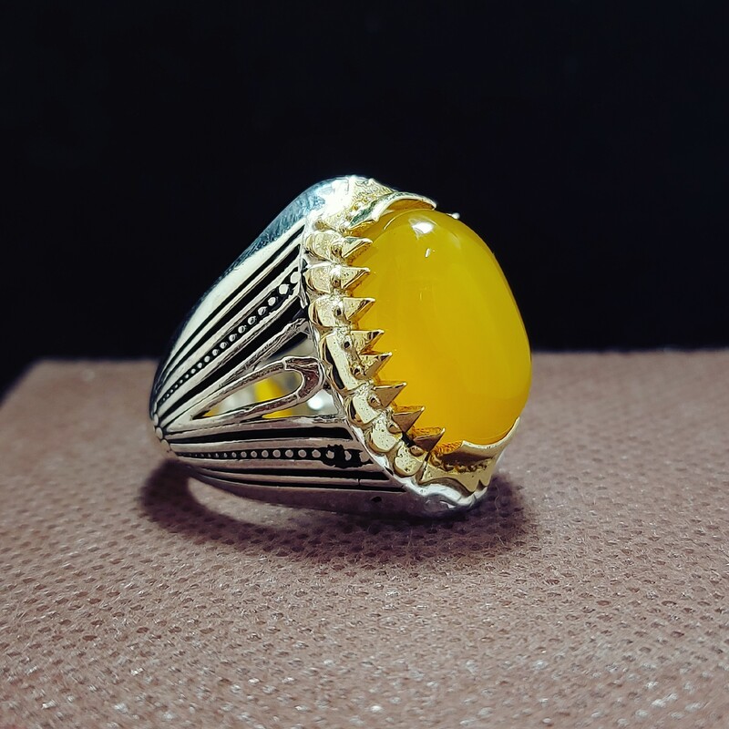 انگشتر نقره زیبای مردانه با نگین عقیق زرد شرف الشمس اصلی و معدنی به وقت