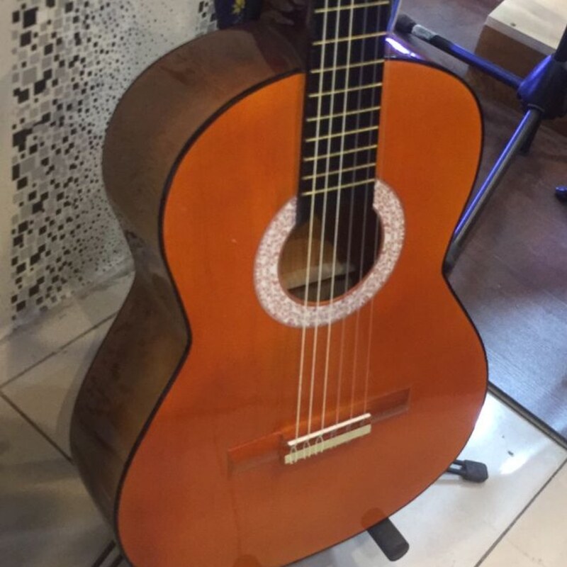 گیتار یاماها مدل   MaxYAMAHA C40