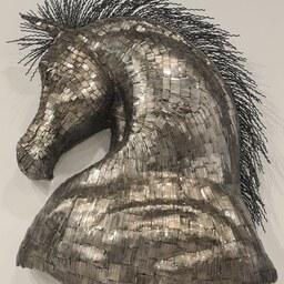 مجسمه اسب فلزی 
