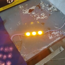 لامپ بلوکی  ال ای دی  LED سه تایی پشت چسب دار  در انواع رنگ ها برند جم