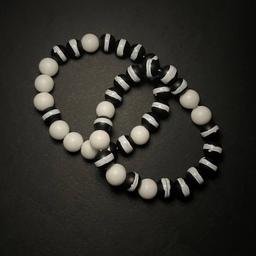دستبند سنگ اونیکس سیاه رگه دار سفید دستساز
