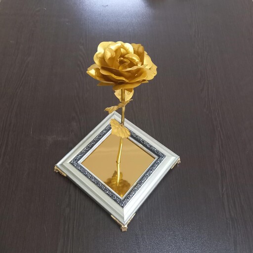 گل روکش طلا با پایه و باکس رومیزی همراه با شناسنامه با حک اسم 