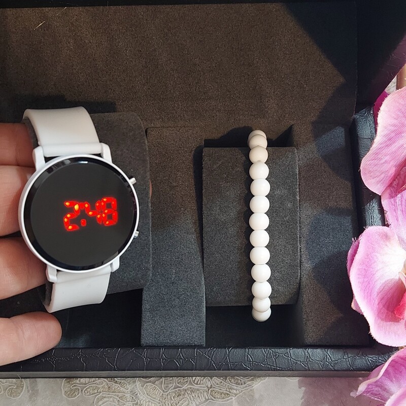 ساعت مچی دیجیتالی اسپرت زنانه مردانه گرد همراه دستبند 