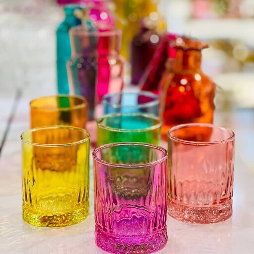لیوان رنگی شیشه ای لیوان شیشه ای رنگی بدون دسته در 6 رنگ