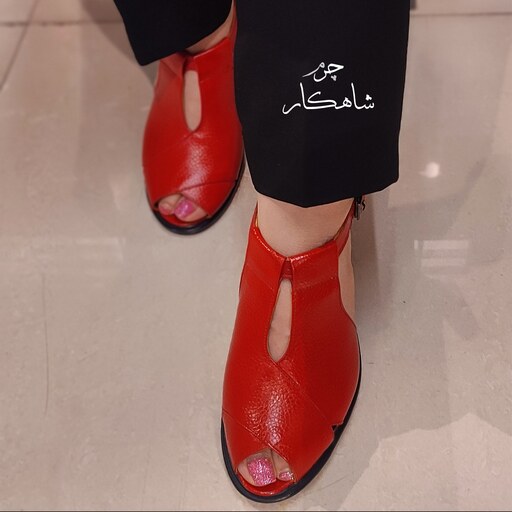 کفش چرم زنانه کد502 جلوباز پاشنه دار فقط سایز 39 رنگ قرمز