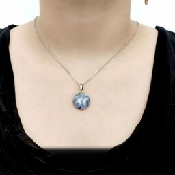 گردنبند زنانه و دخترانه سنگ سلستین آبی روشن با زنجیر استیل نقره ای رنگ ثابت