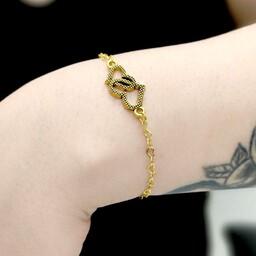 دستبند طرح نشان قلب و زنجیر قلبی طلایی